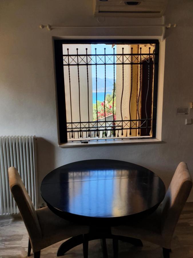 Julia'S Apartment カラマタ エクステリア 写真