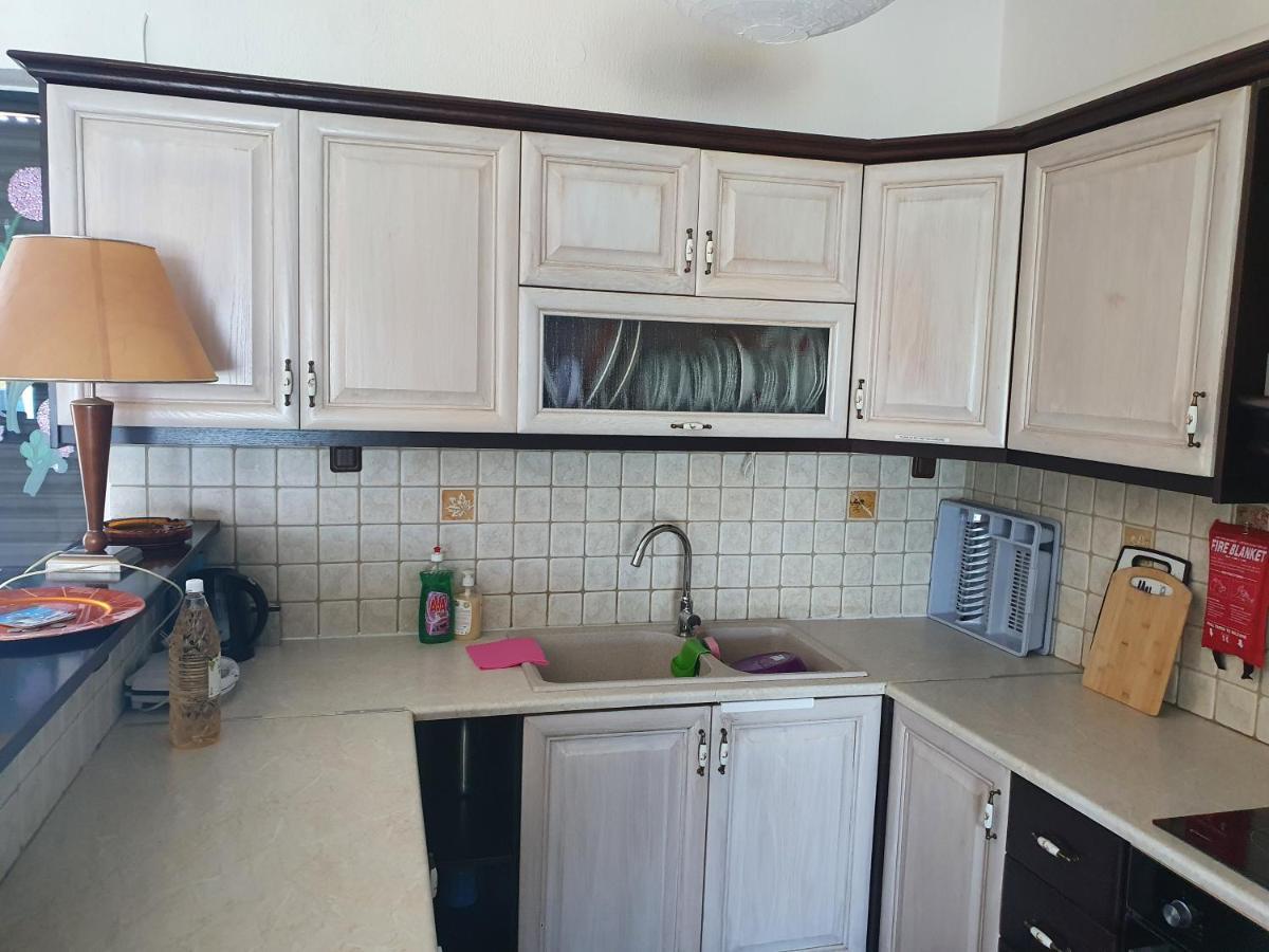 Julia'S Apartment カラマタ エクステリア 写真