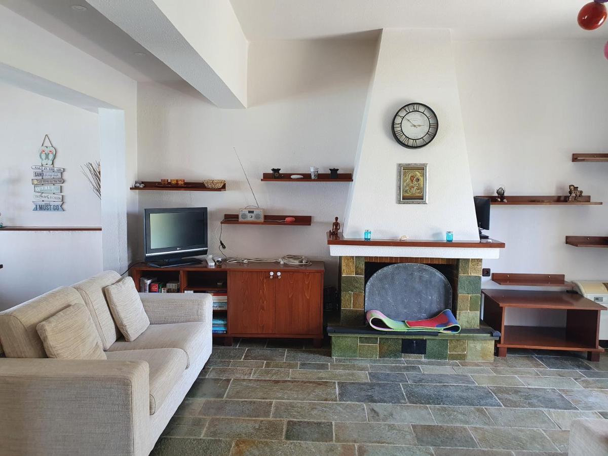 Julia'S Apartment カラマタ エクステリア 写真