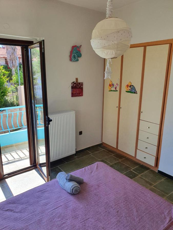 Julia'S Apartment カラマタ エクステリア 写真